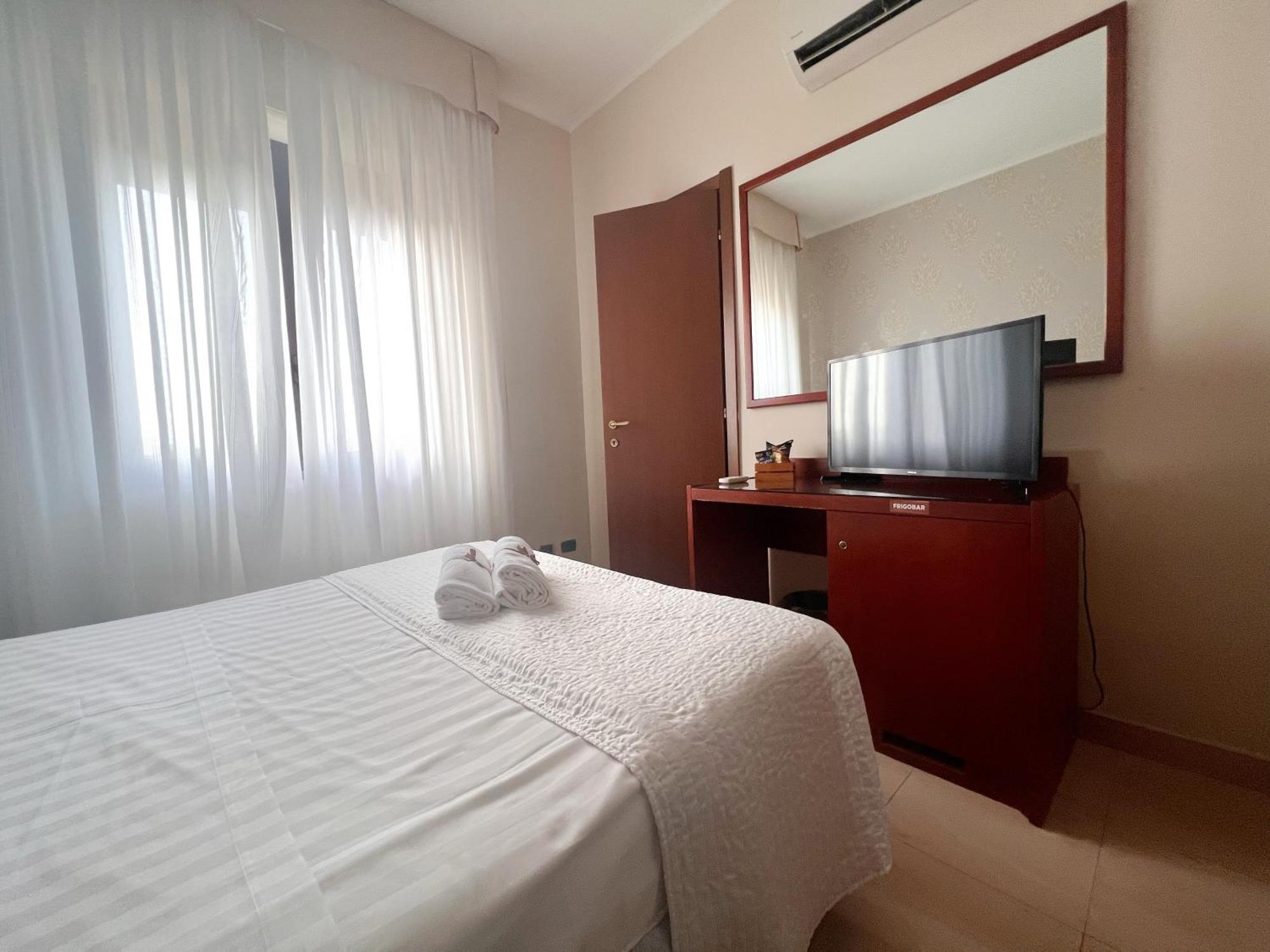 Hotel Paradiso Lago Patria Esterno foto