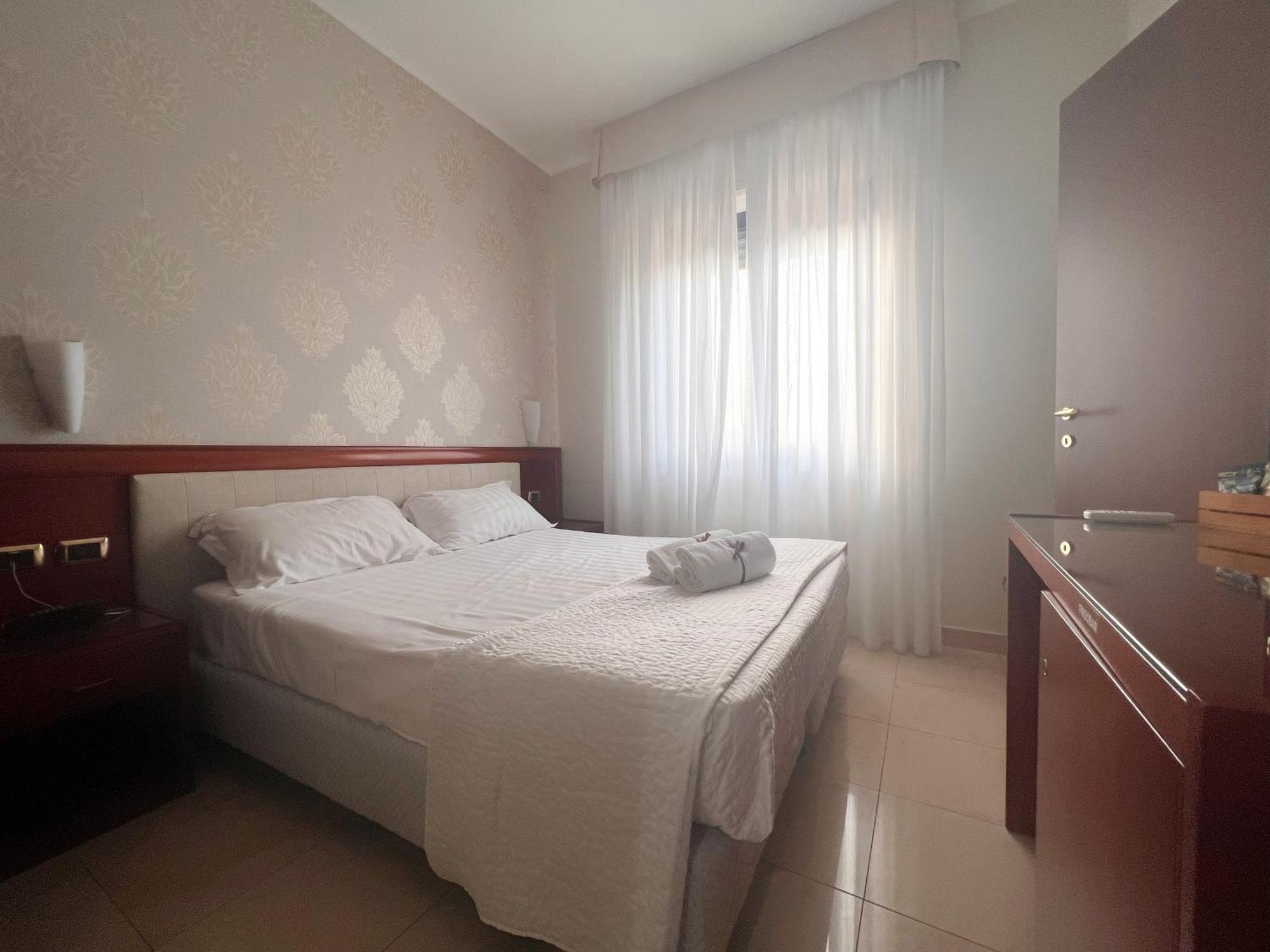 Hotel Paradiso Lago Patria Esterno foto